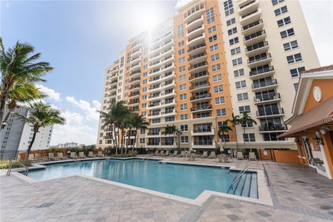Купить кондоминиум в Майами, Флорида 2 спальни, 111.48м2, № 2045560 - фото 28