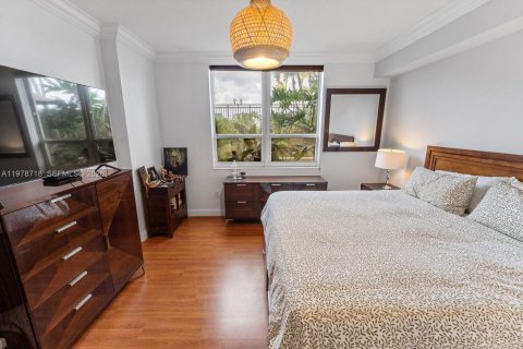 Купить кондоминиум в Майами, Флорида 2 спальни, 111.48м2, № 2045560 - фото 13