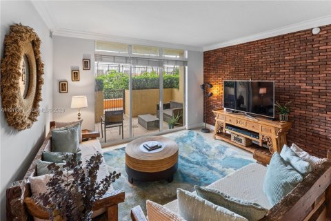 Купить кондоминиум в Майами, Флорида 2 спальни, 111.48м2, № 2045560 - фото 4