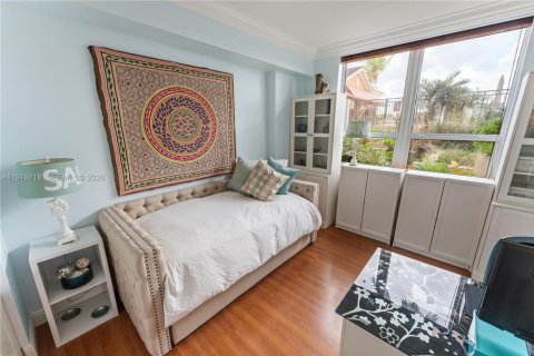 Купить кондоминиум в Майами, Флорида 2 спальни, 111.48м2, № 2045560 - фото 17