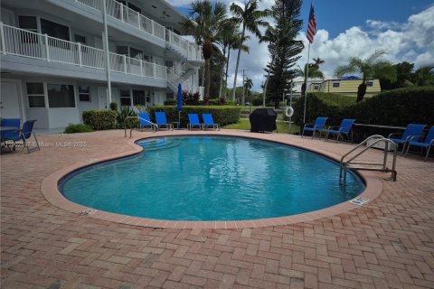 Condominio en venta en Fort Lauderdale, Florida, 2 dormitorios, 74.32 m2 № 1954043 - foto 24