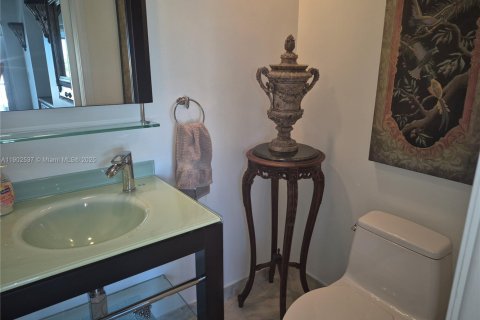 Condominio en venta en Fort Lauderdale, Florida, 2 dormitorios, 74.32 m2 № 1954043 - foto 18