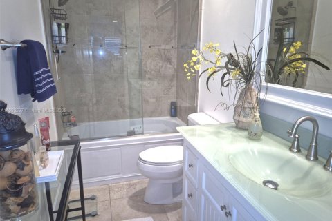 Condominio en venta en Fort Lauderdale, Florida, 2 dormitorios, 74.32 m2 № 1954043 - foto 13