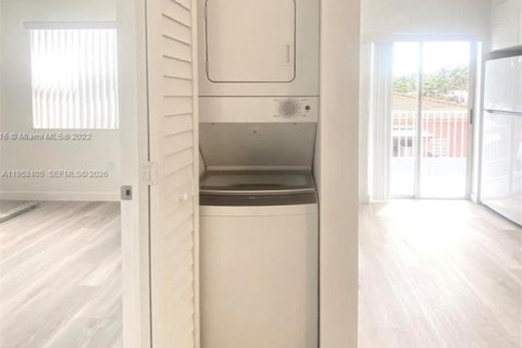 Купить кондоминиум в Майами, Флорида 2 спальни, 58.06м2, № 2153188 - фото 6