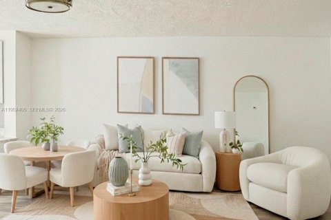 Купить кондоминиум в Майами, Флорида 2 спальни, 58.06м2, № 2153188 - фото 1