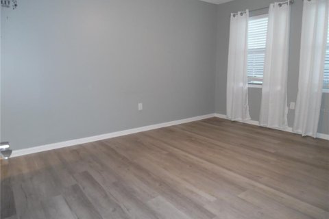 Condo in Leesburg, Florida, 2 bedrooms  № 1560572 - photo 15