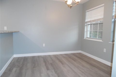 Condo in Leesburg, Florida, 2 bedrooms  № 1560572 - photo 5