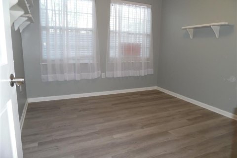 Condo in Leesburg, Florida, 2 bedrooms  № 1560572 - photo 18