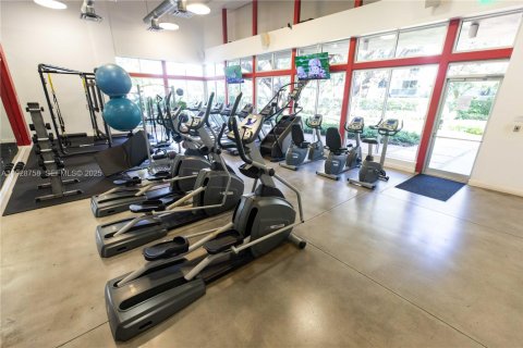 Снять в аренду кондоминиум в Майами, Флорида 1 спальня, 68.84м2, № 1987204 - фото 4