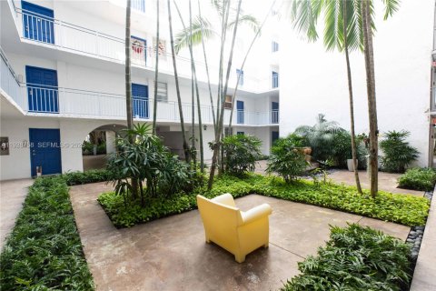 Снять в аренду кондоминиум в Майами, Флорида 1 спальня, 68.84м2, № 1987204 - фото 3