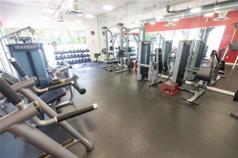 Снять в аренду кондоминиум в Майами, Флорида 1 спальня, 68.84м2, № 1987204 - фото 5