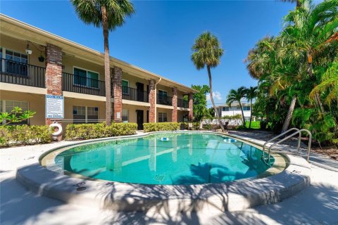 Copropriété à vendre à Tampa, Floride: 2 chambres, 79.71 m2 № 1898853 - photo 4