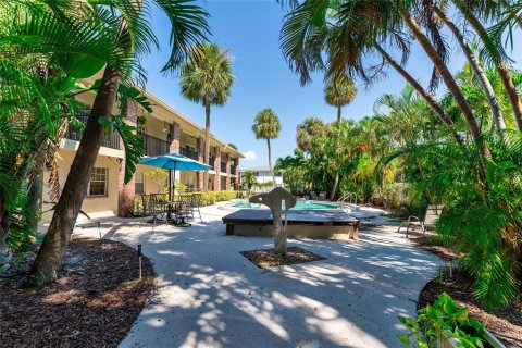 Copropriété à vendre à Tampa, Floride: 2 chambres, 79.71 m2 № 1898853 - photo 5