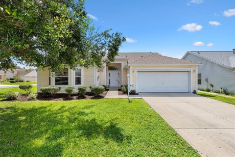 Casa en The Villages, Florida 3 dormitorios, 189.89 m2 № 2372928