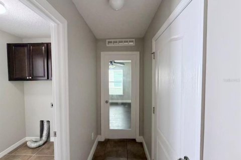 Casa en venta en Groveland, Florida, 5 dormitorios, 251.21 m2 № 2383643 - foto 12