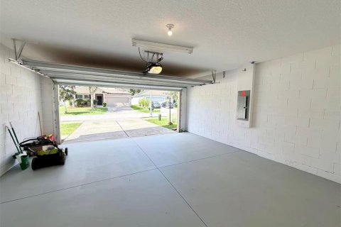 Casa en venta en Groveland, Florida, 5 dormitorios, 251.21 m2 № 2383643 - foto 15