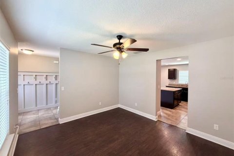 Casa en venta en Groveland, Florida, 5 dormitorios, 251.21 m2 № 2383643 - foto 8