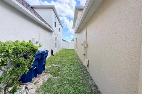 Casa en venta en Groveland, Florida, 5 dormitorios, 251.21 m2 № 2383643 - foto 6