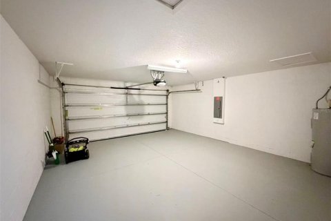 Casa en venta en Groveland, Florida, 5 dormitorios, 251.21 m2 № 2383643 - foto 16