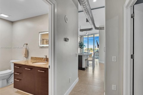 Condo in Aventura, Florida, 1 bedroom  № 2010328 - photo 19