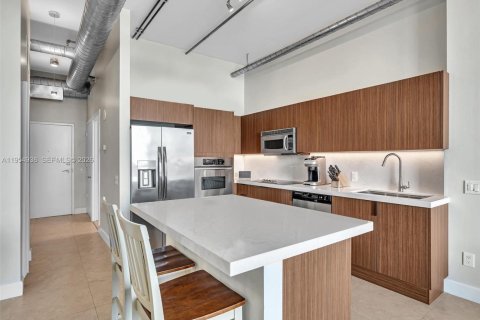 Condo in Aventura, Florida, 1 bedroom  № 2010328 - photo 6