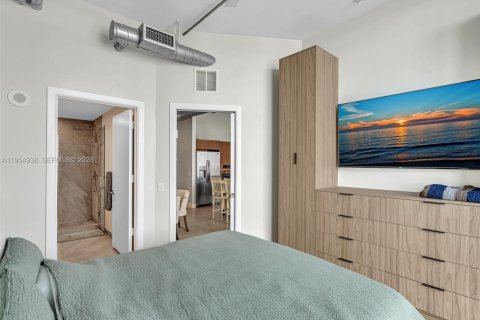 Condo in Aventura, Florida, 1 bedroom  № 2010328 - photo 18