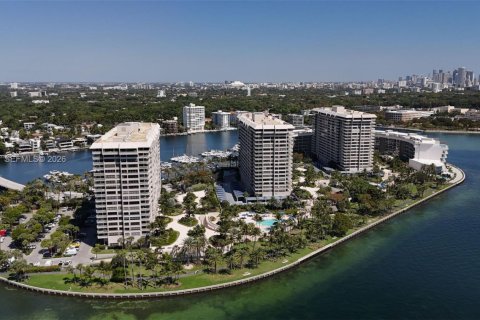 Condo in Miami, Florida, 2 bedrooms № 2081097 - photo 23