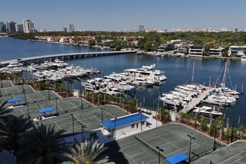 Condo in Miami, Florida, 2 bedrooms № 2081097 - photo 26