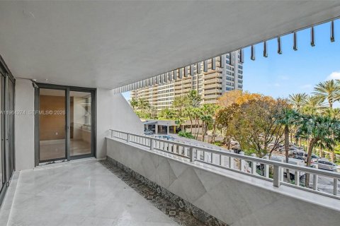 Condo in Miami, Florida, 2 bedrooms № 2081097 - photo 8