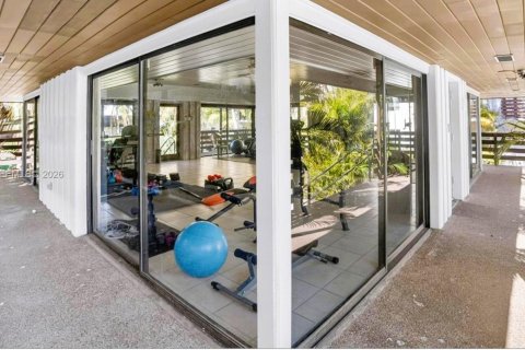 Condo in Miami, Florida, 3 bedrooms  № 2067558 - photo 26