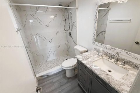 Condo in Miami, Florida, 3 bedrooms  № 2067558 - photo 11