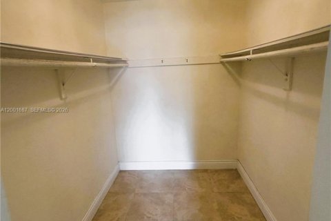 Condo in Miami, Florida, 3 bedrooms  № 2067558 - photo 18