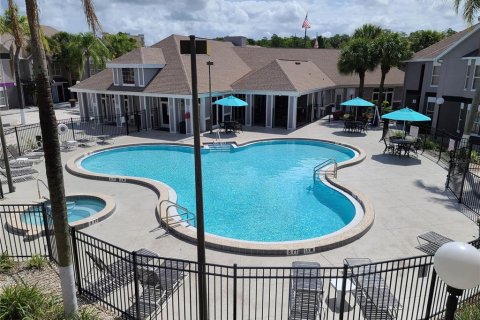 Appartement à louer à Kissimmee, Floride: 1 chambre, 60.2 m2 № 538018 - photo 2