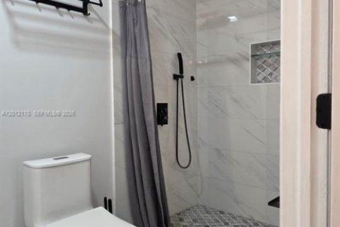 Adosado en alquiler en Hialeah, Florida, 3 dormitorios, 141.21 m2 № 2171128 - foto 14