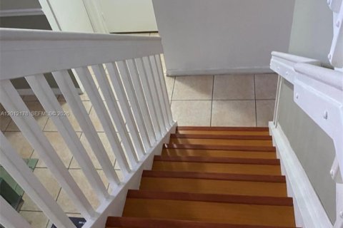 Adosado en alquiler en Hialeah, Florida, 3 dormitorios, 141.21 m2 № 2171128 - foto 7