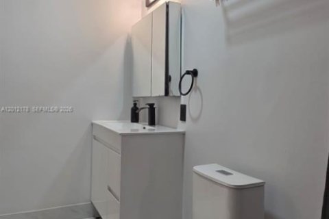 Adosado en alquiler en Hialeah, Florida, 3 dormitorios, 141.21 m2 № 2171128 - foto 15