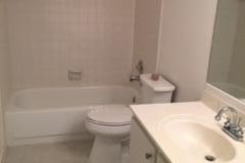Townhouse in Jupiter, Florida 2 bedrooms, 110.37 sq.m. № 2420767 - photo 8