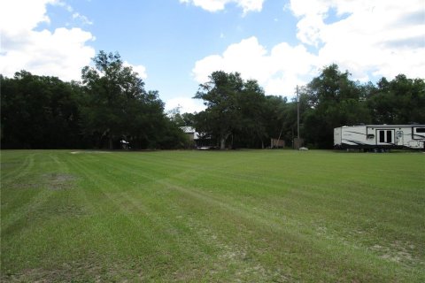 Casa en venta en Dade City, Florida, 3 dormitorios, 222.97 m2 № 2097346 - foto 18