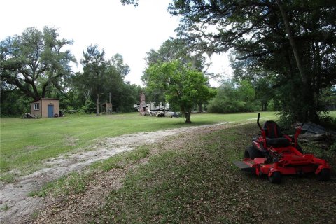 Casa en venta en Dade City, Florida, 3 dormitorios, 222.97 m2 № 2097346 - foto 22