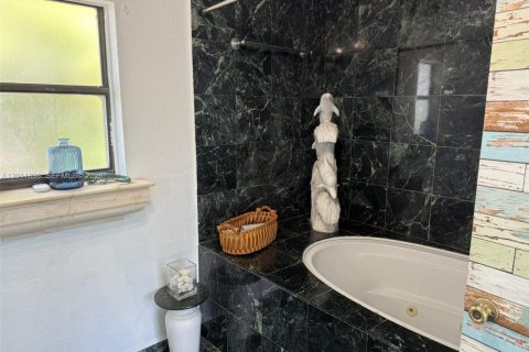 Casa en venta en Key Largo, Florida, 2 dormitorios № 2074701 - foto 9