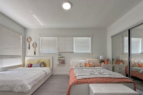 Купить коммерческую недвижимость в Майами, Флорида 136.75м2, № 2058439 - фото 9