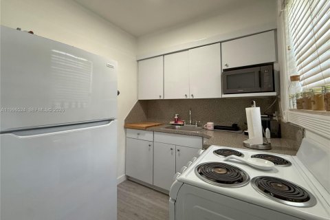 Купить коммерческую недвижимость в Майами, Флорида 136.75м2, № 2058439 - фото 14