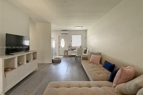 Купить коммерческую недвижимость в Майами, Флорида 136.75м2, № 2058439 - фото 15