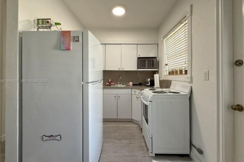 Купить коммерческую недвижимость в Майами, Флорида 136.75м2, № 2058439 - фото 13