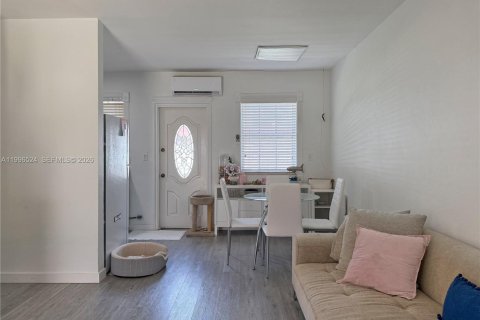 Купить коммерческую недвижимость в Майами, Флорида 136.75м2, № 2058439 - фото 18