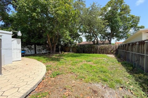 Купить коммерческую недвижимость в Майами, Флорида 136.75м2, № 2058439 - фото 30