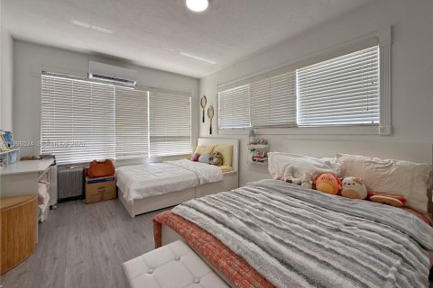 Купить коммерческую недвижимость в Майами, Флорида 136.75м2, № 2058439 - фото 7