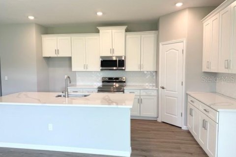 House in Sebring, Florida 4 bedrooms, 184.88 sq.m. № 1757432 - photo 6