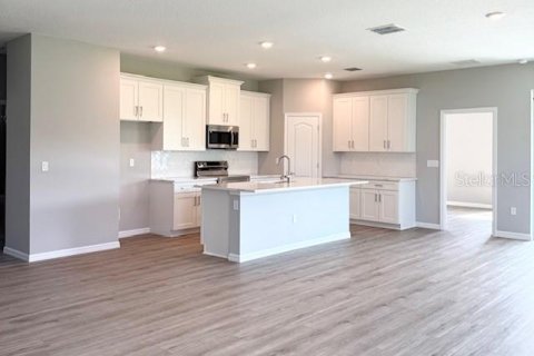 House in Sebring, Florida 4 bedrooms, 184.88 sq.m. № 1757432 - photo 5