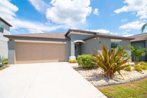 House in Wimauma, Florida 4 bedrooms, 179.77 sq.m. № 2308062 - photo 5